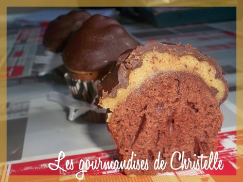 cupcakes-chocolat-beurre-de-cacahuete--coques-chocolat.jpg